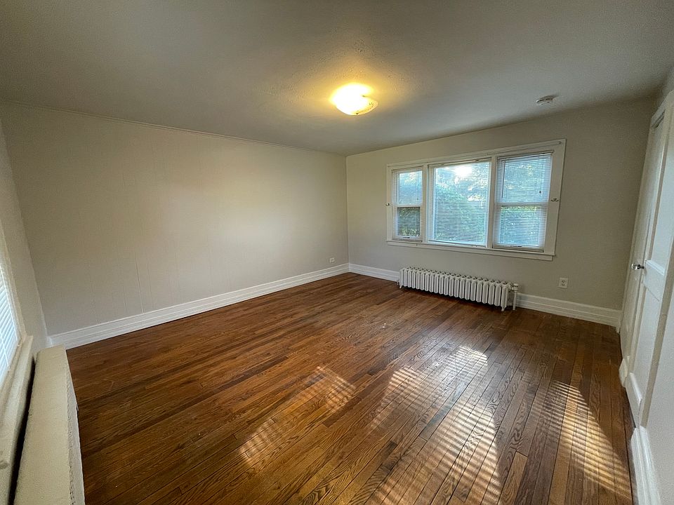 Living Room - angle 2