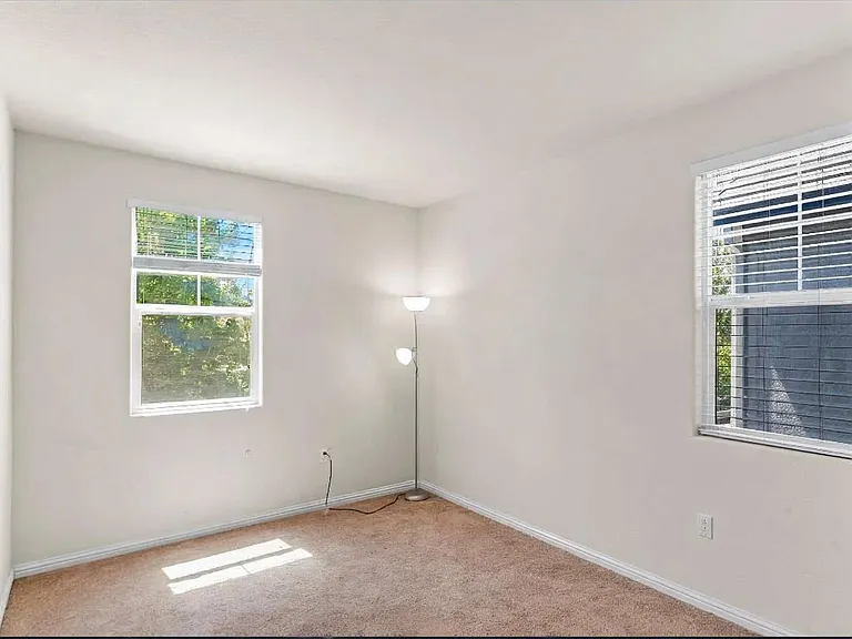395 Princess Way — Photo 7