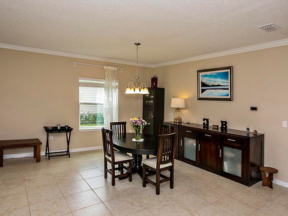 5th image of 2585 Las Calinas Blvd