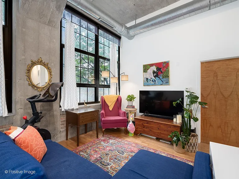 3963 W Belmont Ave #104 — Photo 8