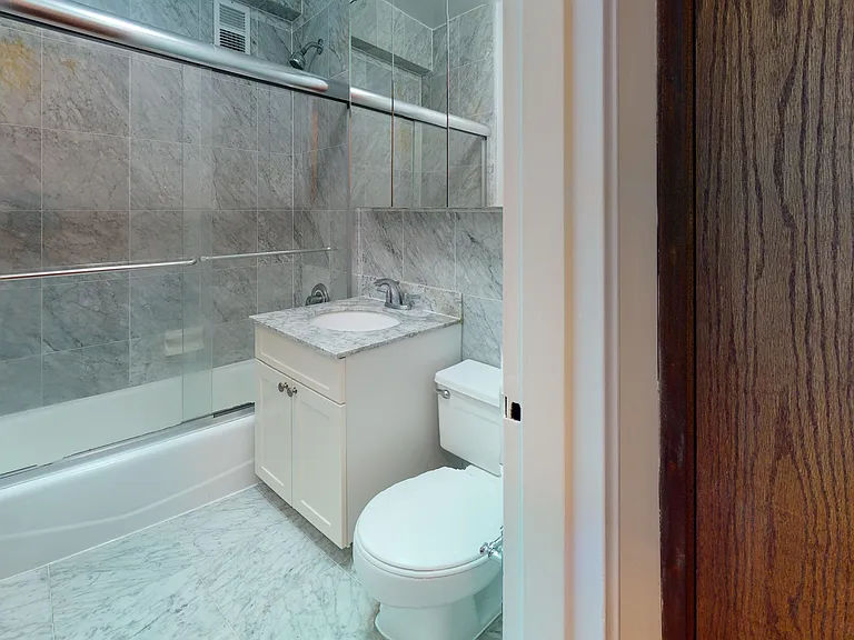 305 W 13th St #4G — Photo 8