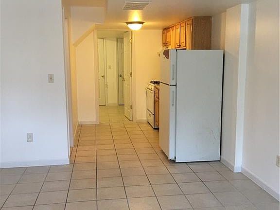 4th image of 58 Roff St