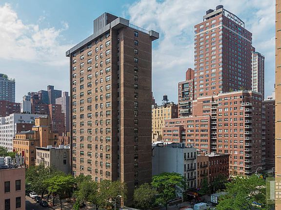 4th image of 400 E 70th St APT 806