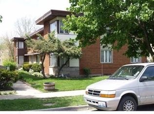 9120 Niles Center Rd #D, Skokie, IL 60076