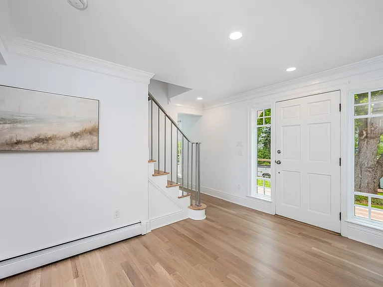 81 Roton Ave — Photo 4