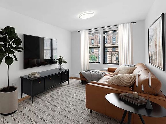 2nd image of 140 W 109th St #5C