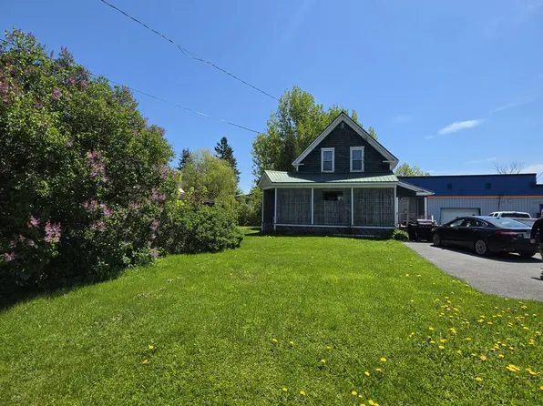 28 Dyer Street, Presque Isle, ME 04769