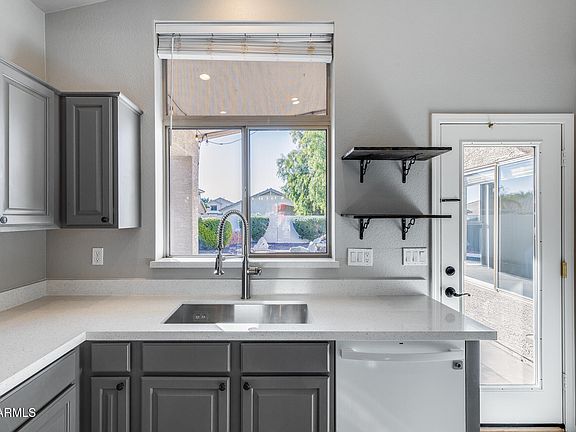 3rd image of 4043 W DESERT HOLLOW Drive