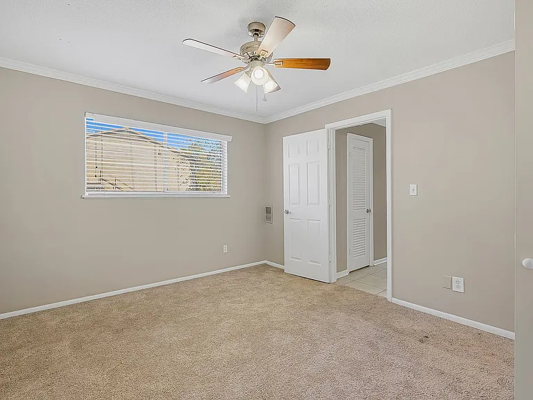 2925 Clairmont Ave S — Photo 24