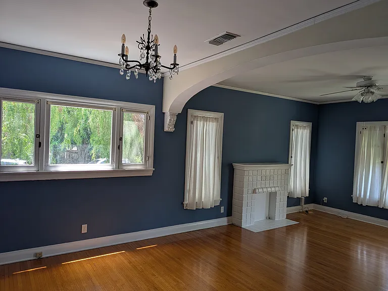 800 N Orange Grove Ave — Photo 8