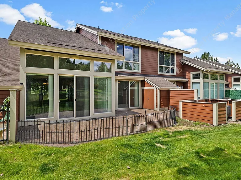 1277 Highland View Loop — Photo 1