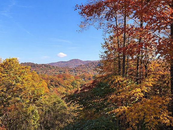 2nd image of 7 Ridgeway Dr