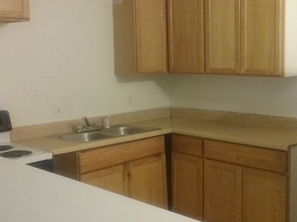 1st image of 146 N Waller Ave APT 1W