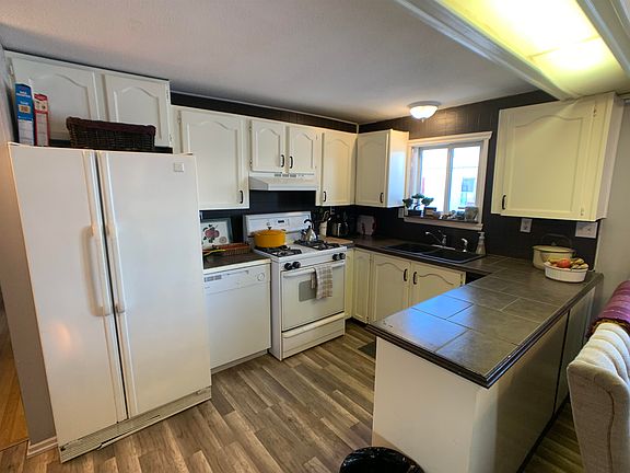 3rd image of 3908 Poplar Ave