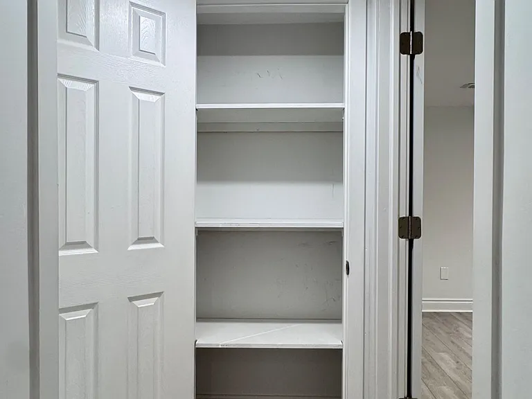 131 Searle Ave #BASEMENT — Photo 27