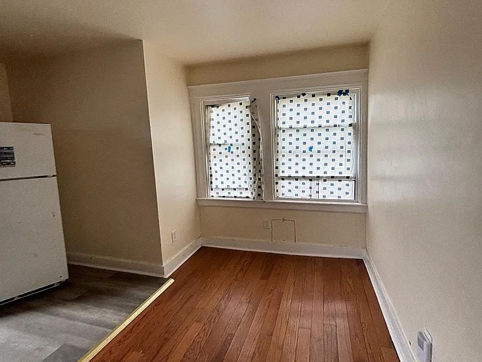 2nd image of 118 Cedar Ave #Cpm3