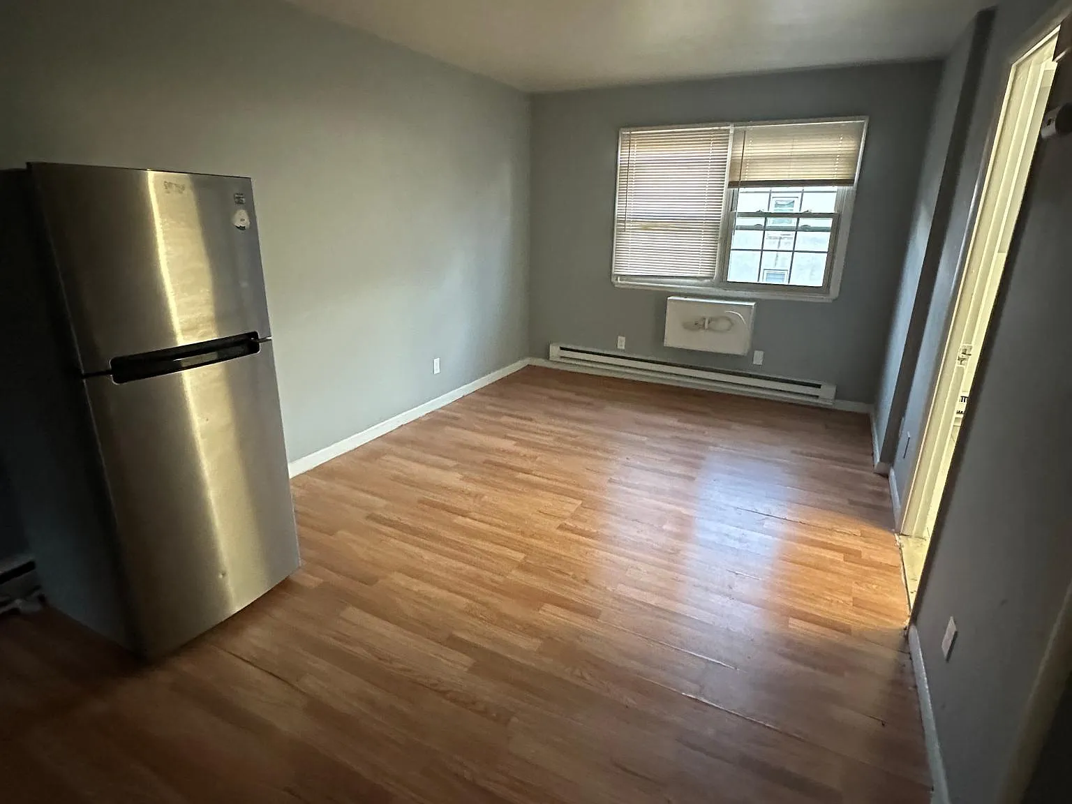 Studio, 500 sqft, $1,049 — Photo 4