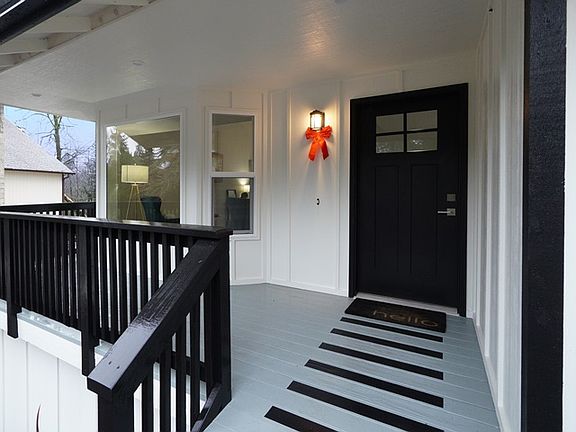 2nd image of 2977 Winthrop Cir SW