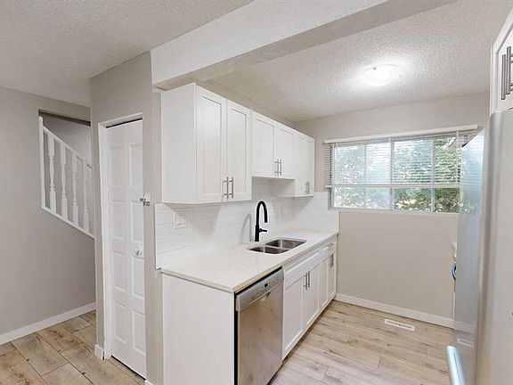 2nd image of 115 Lafayette Blvd W #10