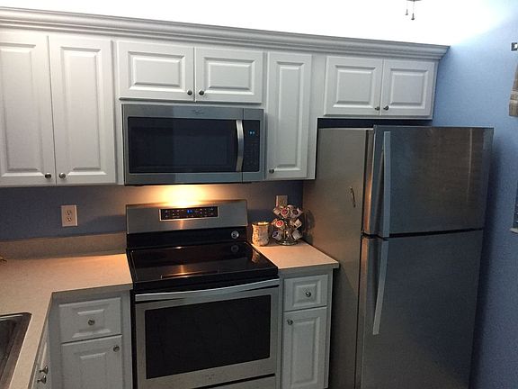 3rd image of 9271 Central Park Dr APT 203