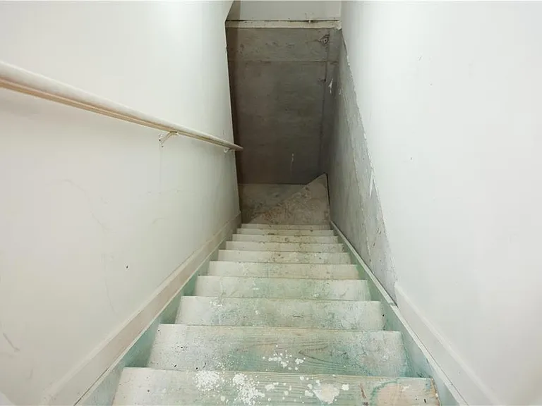 6335 Waveland Dr — Photo 16
