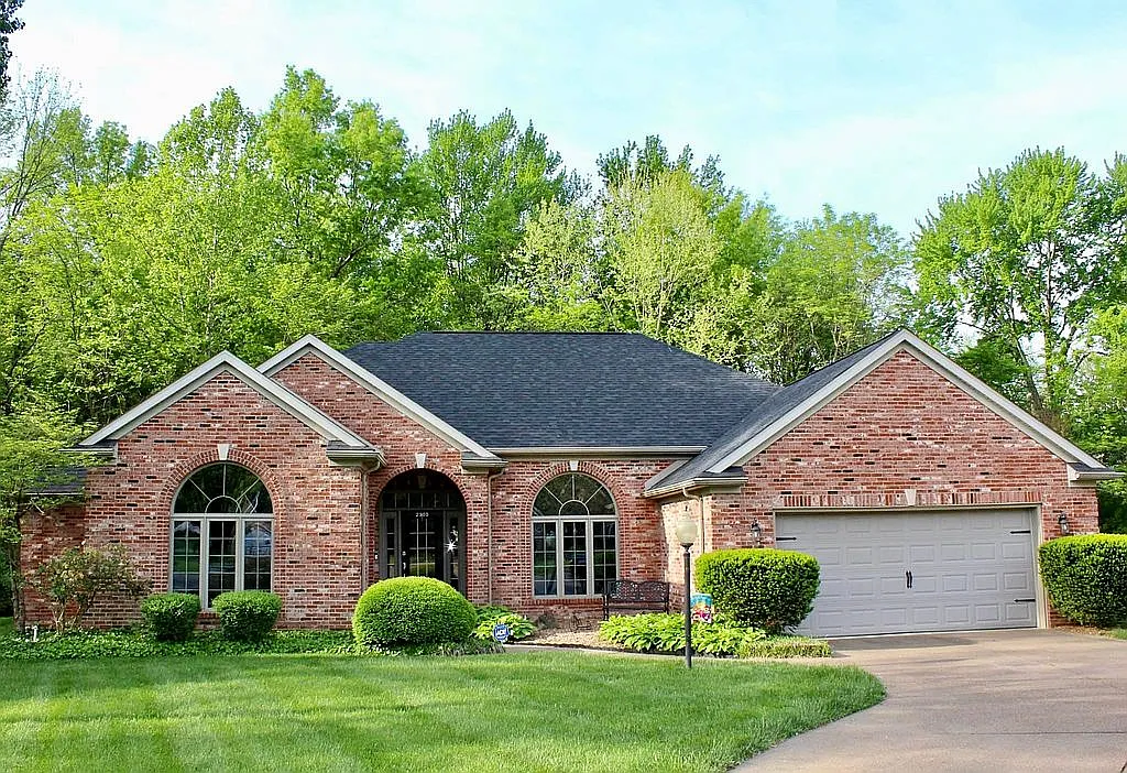 2300 Sagewood Ct photo 1