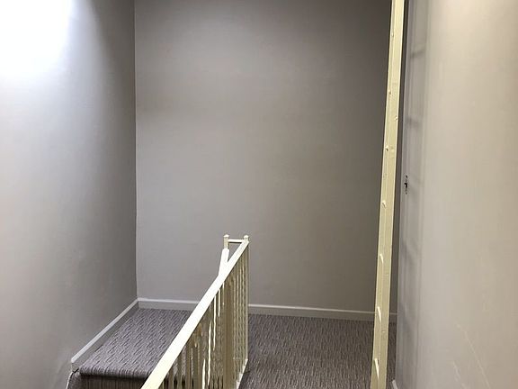 5th image of 211 Bay 17th St #1