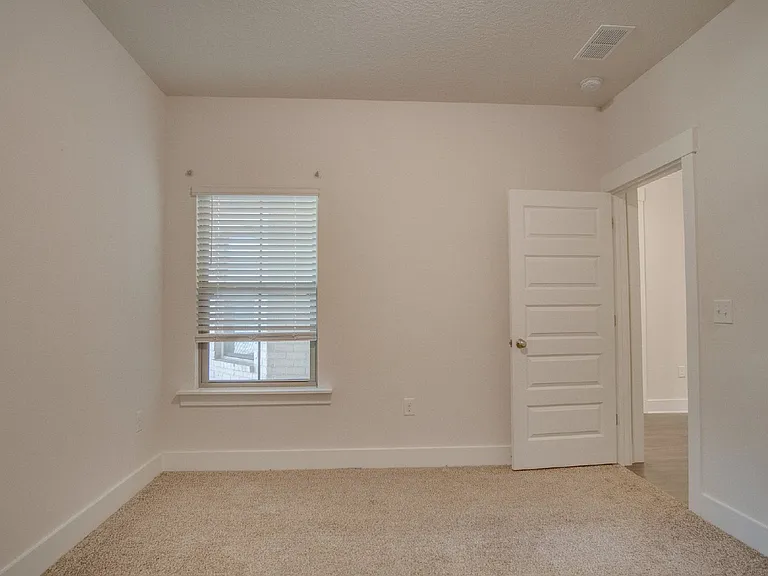 713 Brambling Ct — Photo 21