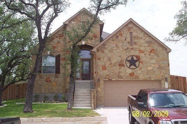 1st image of 811 Canyon Springs Dr