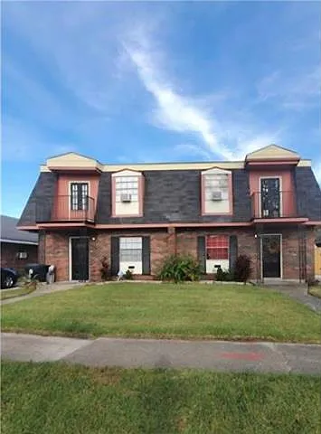 7201 Salem Dr — Photo 1