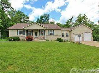 1913 Black Oak Dr, Farmington, MO 63640