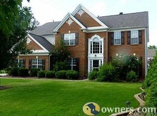 4916 King Arthur Dr, Charlotte, NC 28277