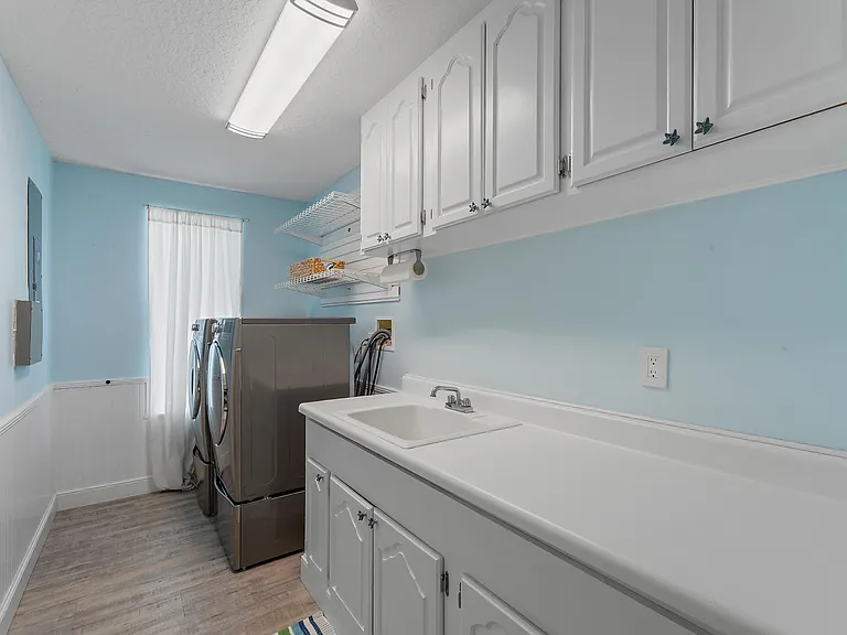 3463 Canal Ct — Photo 46