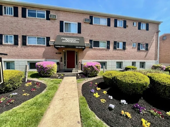 Presidential square apartments