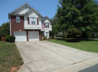 8009 Leisure Ln, Huntersville, NC 28078