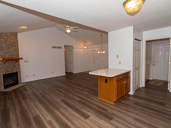 4th image of 4417 Laurel Creek Dr
