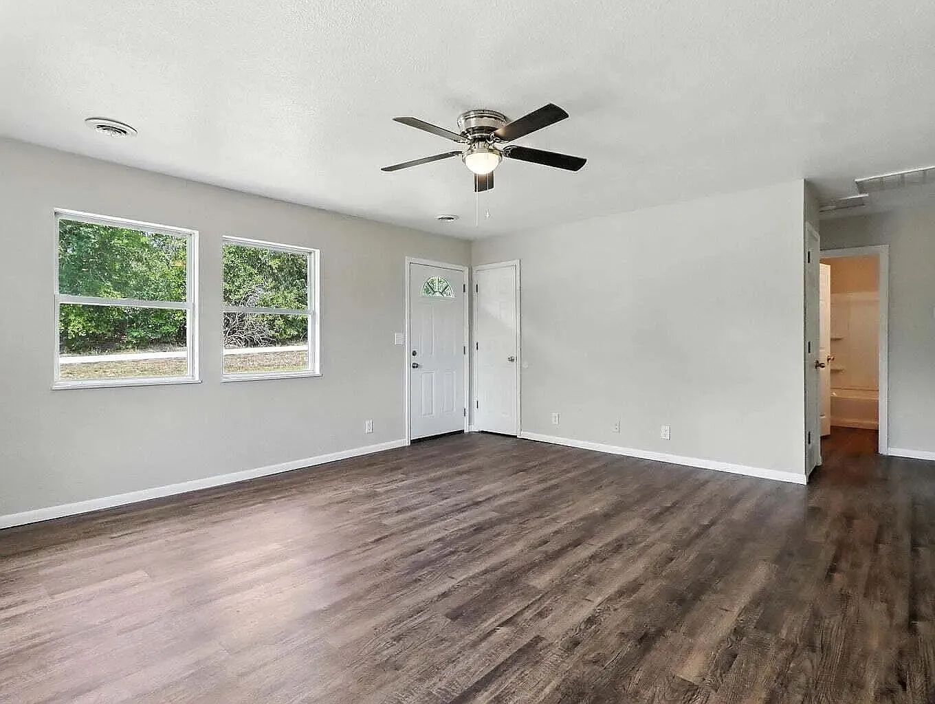 2 bed, 720 sqft, $875 — Photo 3