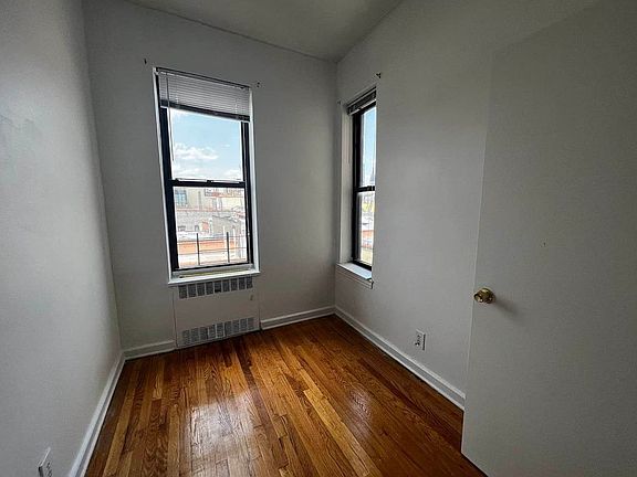 2nd image of 520 E 12th St APT 7B