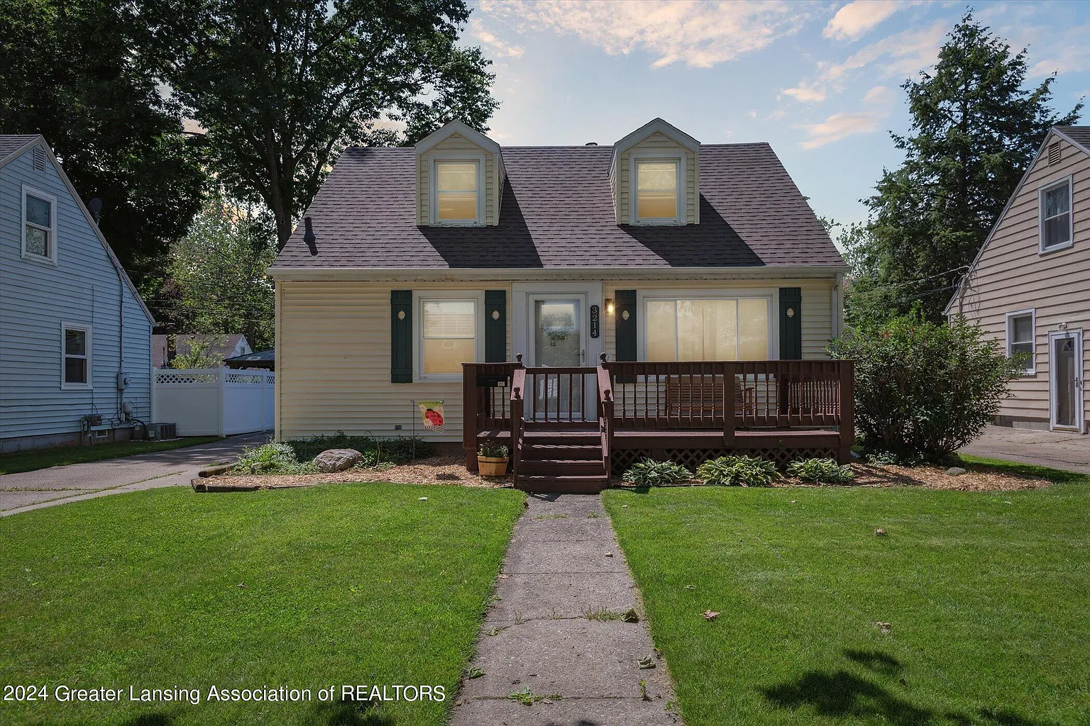 3214 Plymouth Dr photo 1