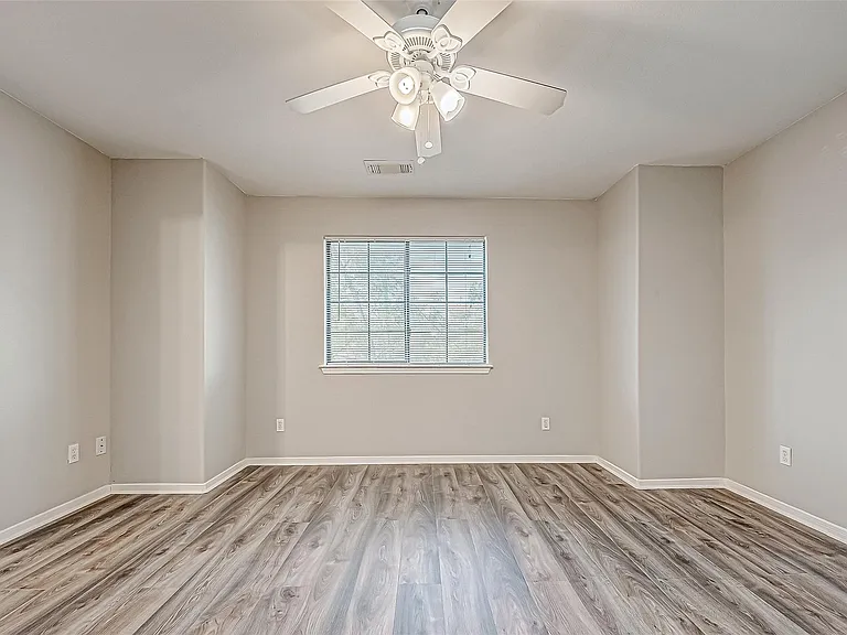 10043 Morocco Rd — Photo 28
