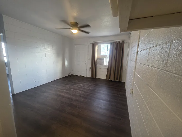 1910 Yuma Ave #1 — Photo 2