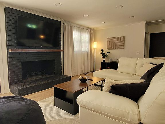 2nd image of 4501 S Roberts Dr