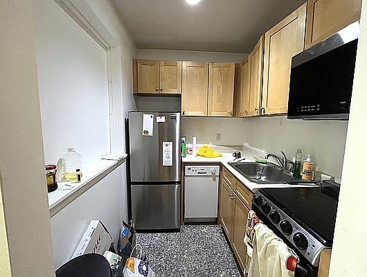2nd image of 312-316 E 30th St #5A
