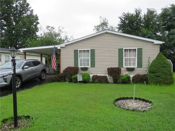 106 Reagan Rd, Mount Pleasant, PA 15666