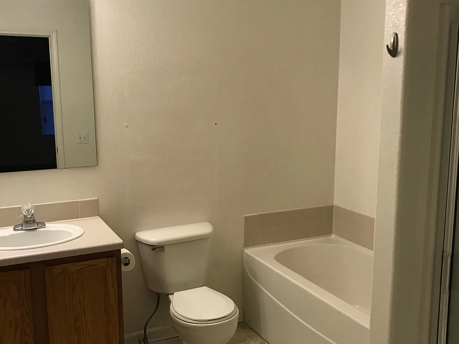 2 bed, 2.5 bath, $1,295 — Photo 4