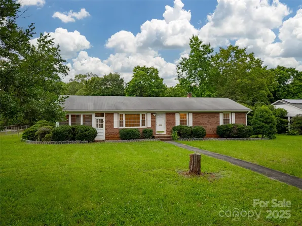 1132 Arbor Dr, Salisbury, NC 28144