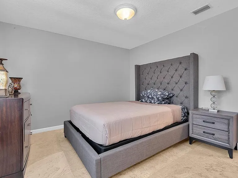 16627 Deer Path Ln — Photo 12