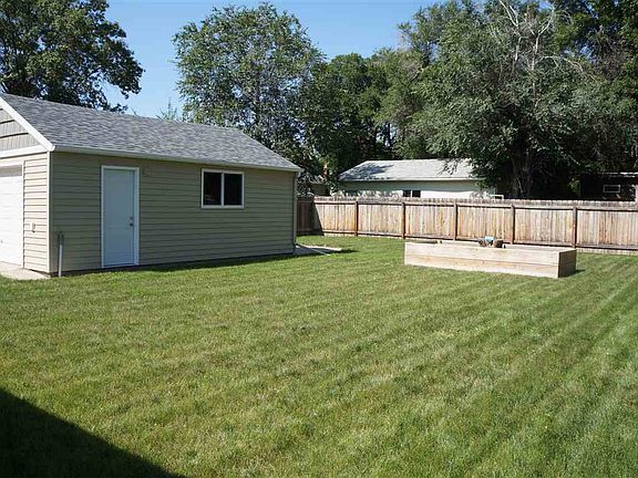 3rd image of 1208 5th Ave NW