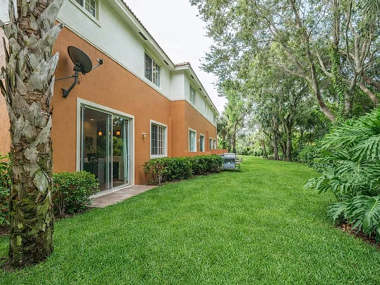 7221 Briella Dr — Photo 39