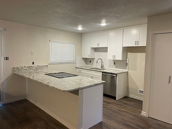 5th image of 6813 Arborbrook Dr